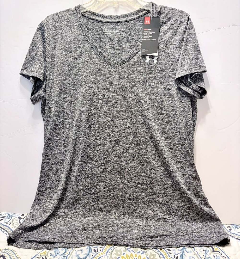 Under Armour Tech V-Neck Twist T-Shirt Size Large Gray HeatGear